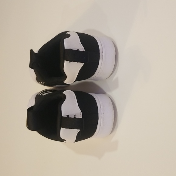 Adidas Kids Black and White Sneakers - Picture 7 of 10